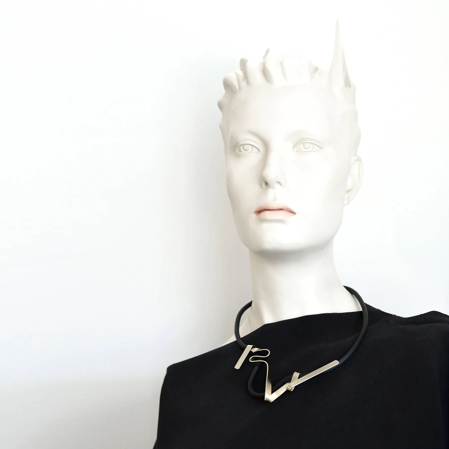 Allure Cord Necklace - Image 4