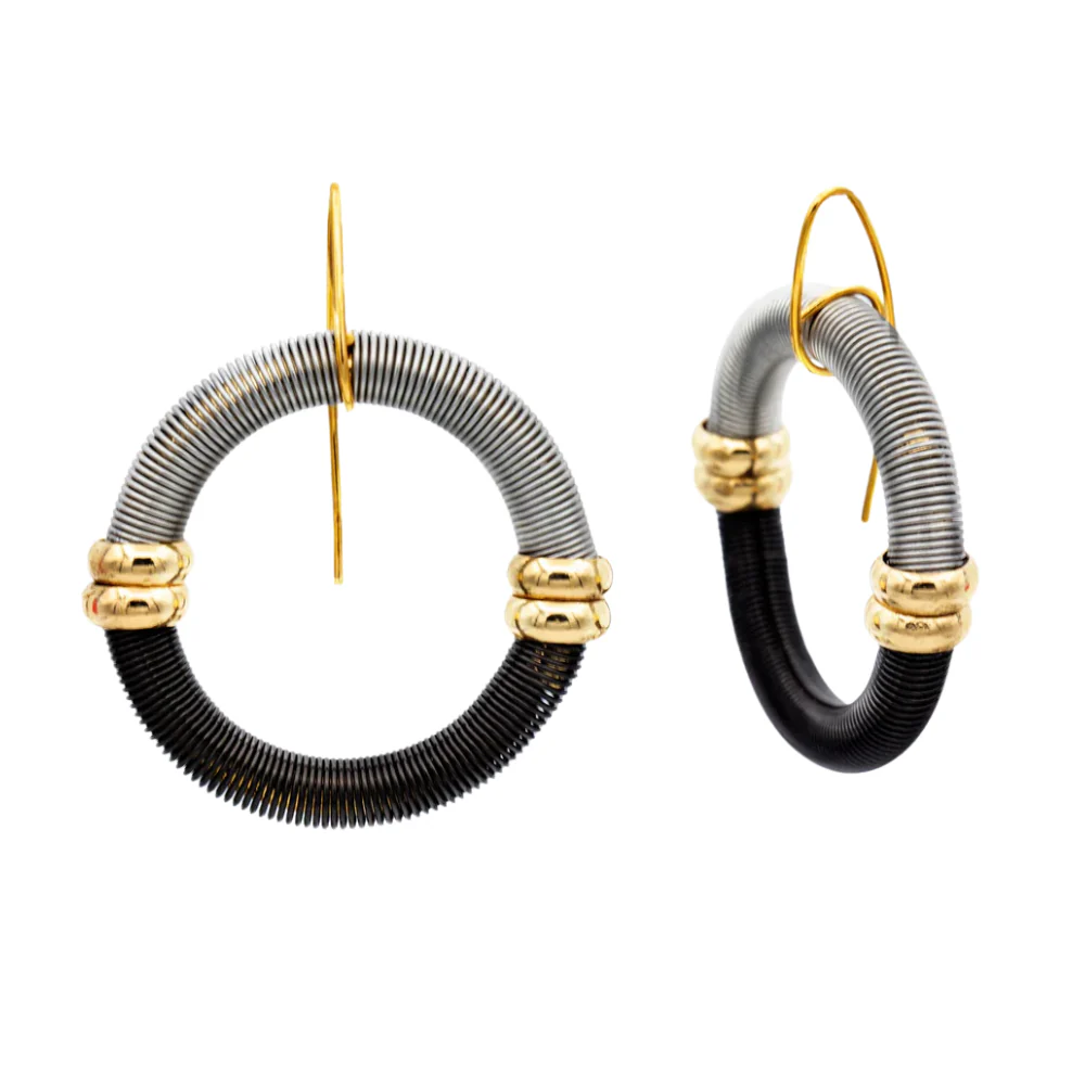 Circle Wire Earrings - Black/Silver