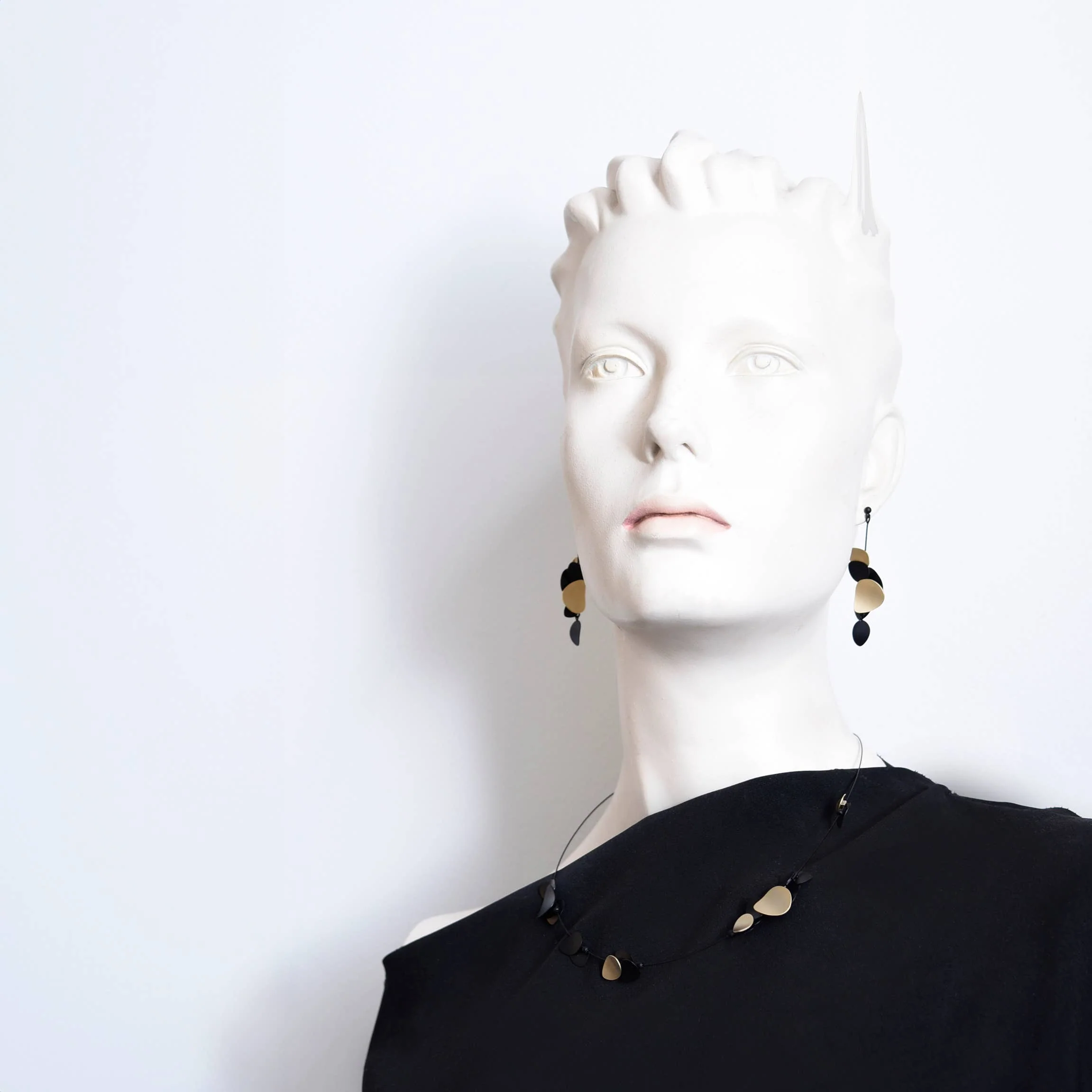 Florae Earrings - Image 4