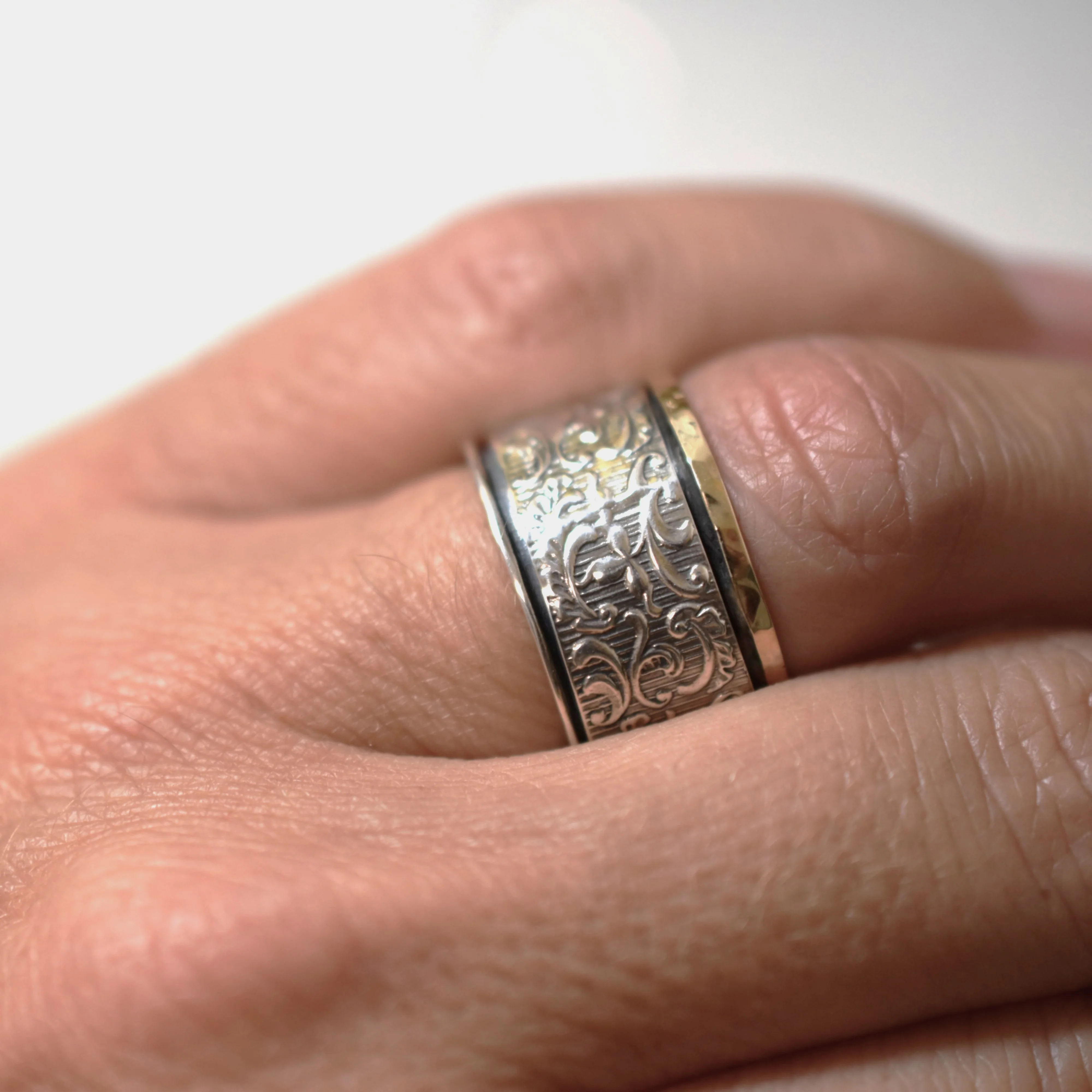 Scroll Spinner Ring - Image 4