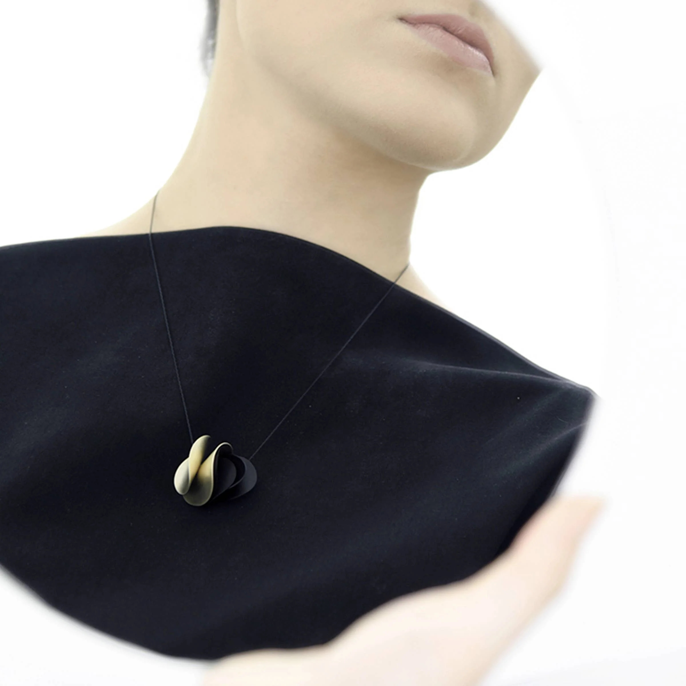 Pringles Necklace - Image 3