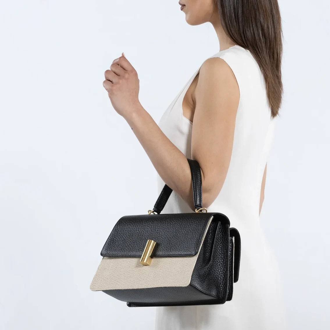 Teti Medium Shoulder Bag - Raffia/Black - Image 6