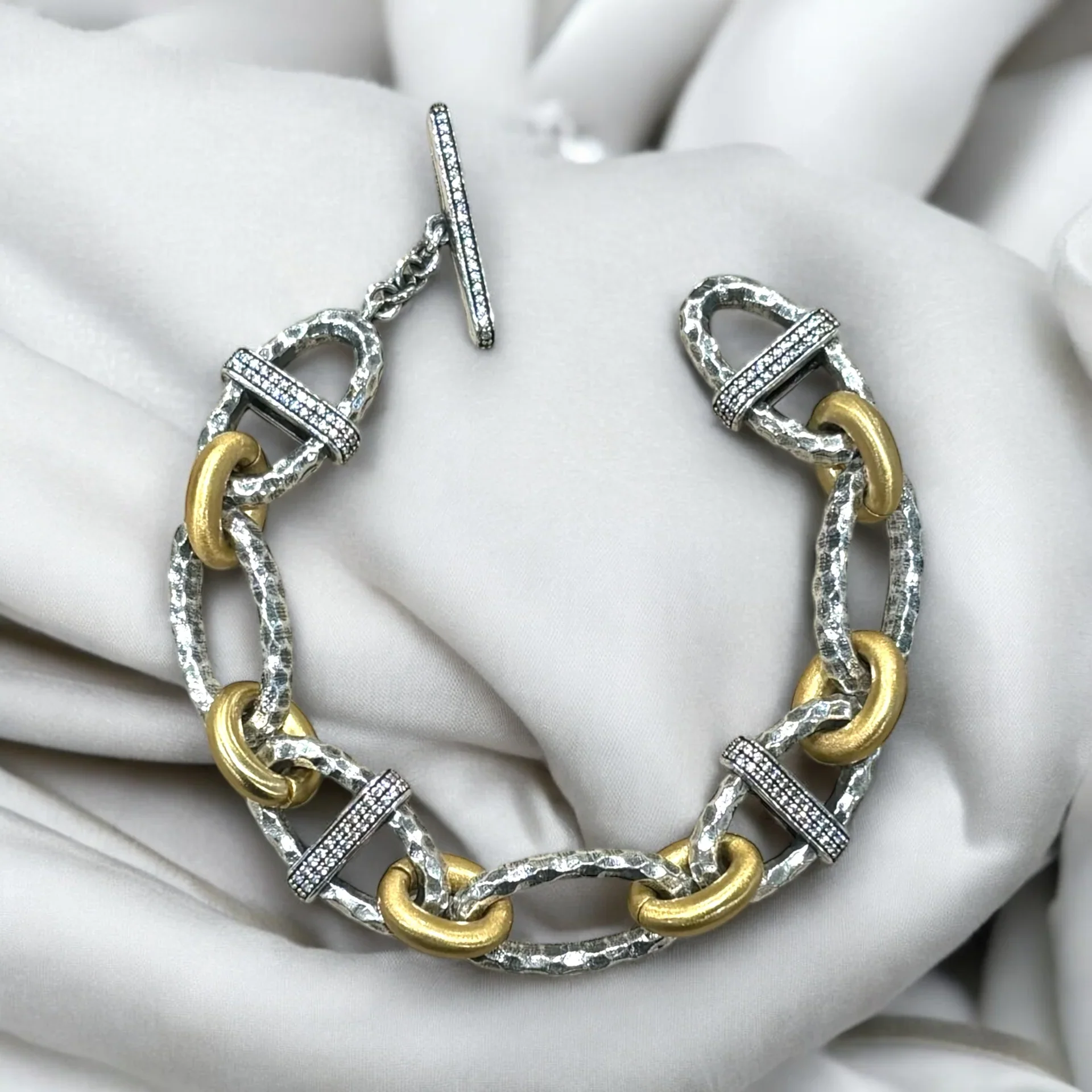 Vintage Silver Two-Tone Pave Ravelle Hammered Chain Bracelet - Image 2