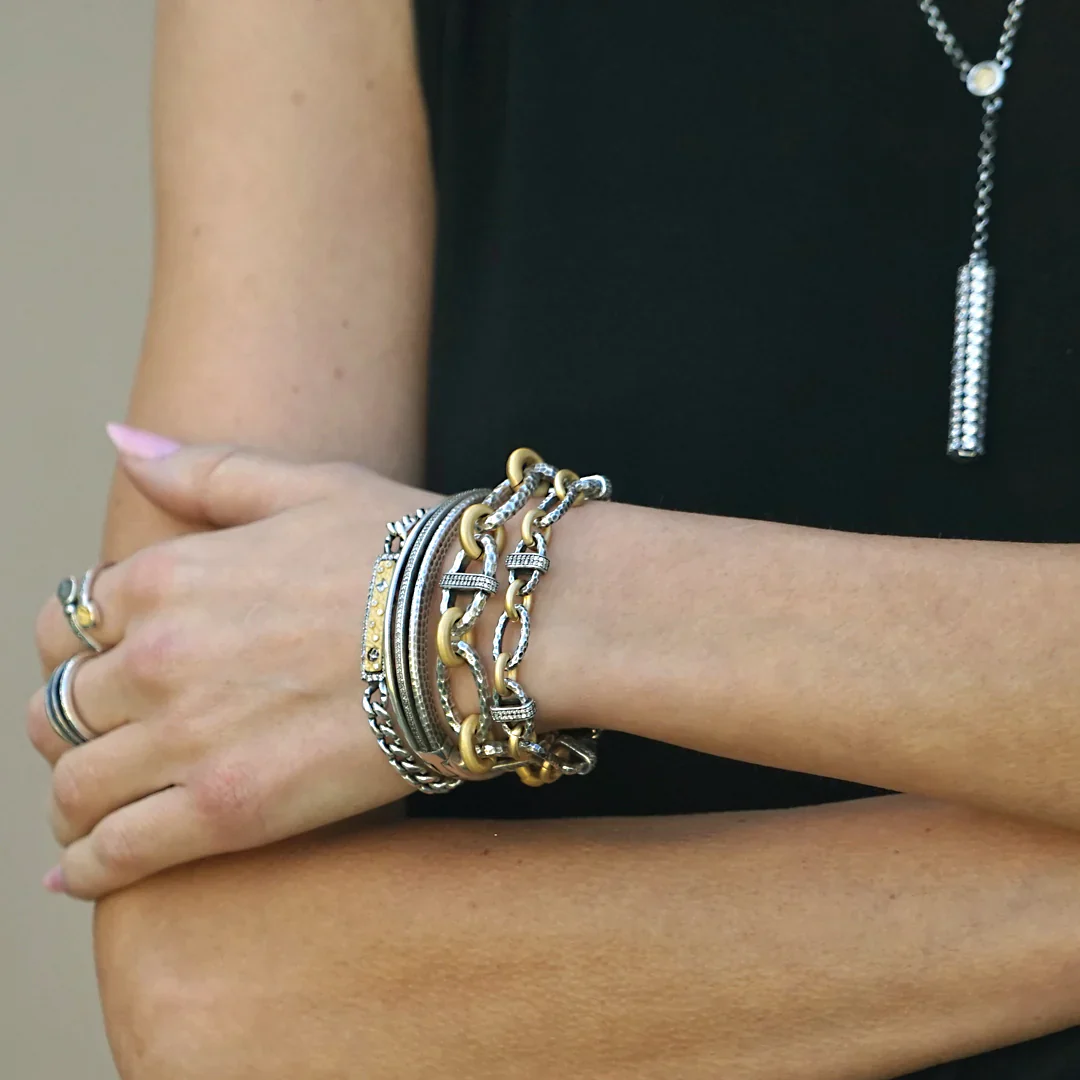 Vintage Silver Two-Tone Pave Ravelle Hammered Chain Bracelet - Image 3